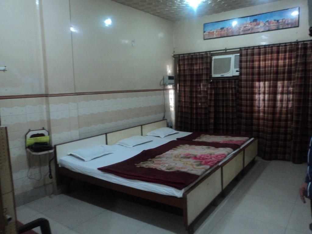 Hotel Jyoti 瓦拉纳西 外观 照片